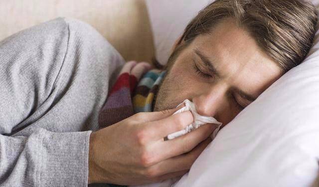 症状|饭后若出现这3个症状，可能是肝病问题在“捣鬼”，你中招了吗？