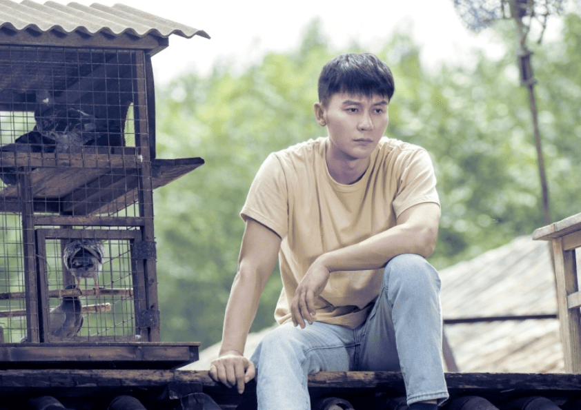 演技|李晨新剧正热播，网传又一新电影来袭，合作搭档易烊千玺吴京