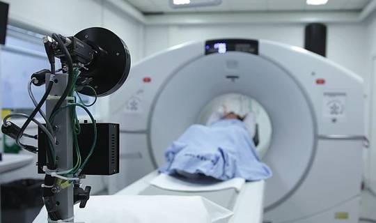 肾脏|经常腰酸背痛，会不会是肾出问题了？