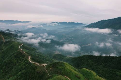 沅陵县九龙山高山花海风景旅游景区举行奠基仪式