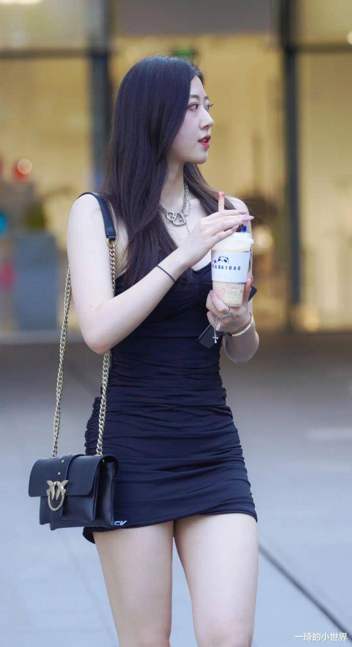 时尚迷人的气质女神 65d1e8d6434a4b48ab11abf3f49ca44c.jpeg