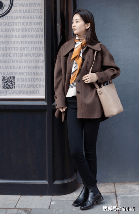 身材 谁说“小黑裤”烂大街？学会这4个穿搭思路，立马变身时髦精