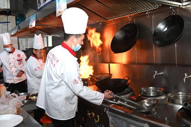 太和县第四届"金牌名菜,特色小吃"评选活动总决赛圆满落幕_餐饮_阜阳