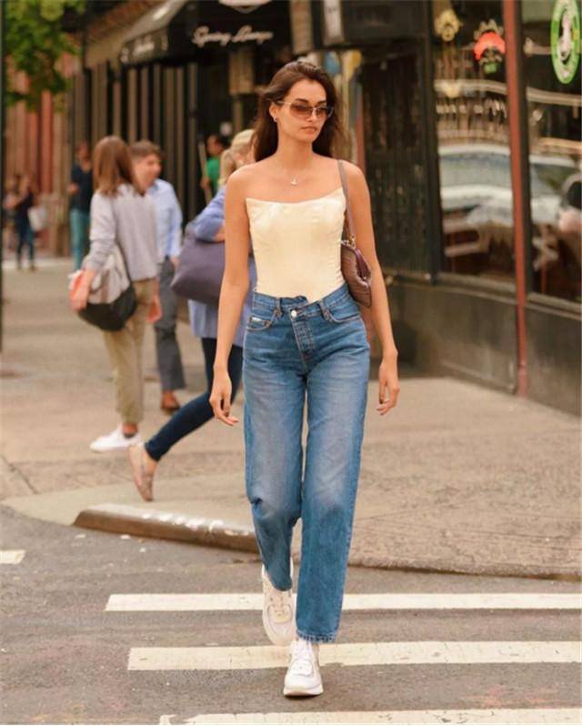 简风 为什么三四十岁的女人更爱“极简风”？优雅、精致、气质通通都有