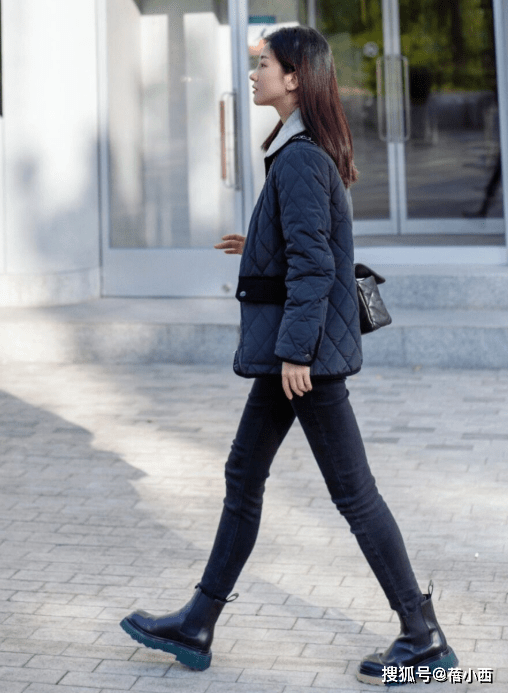 身材 谁说“小黑裤”烂大街？学会这4个穿搭思路，立马变身时髦精