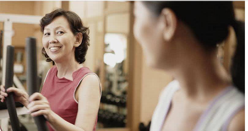 因为|晨练前,“空腹”还是“吃完早餐”健康?不少人弄错了,难怪伤身