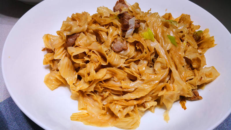 蔬菜|公公来家里住，媳妇做的早餐，在朋友圈火了，网友：太寒酸，抠门