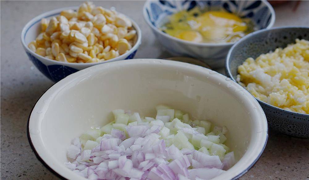 米饭加鸡蛋加玉米 b32a1f470e9648d2847f3f6b14570c31.jpeg
