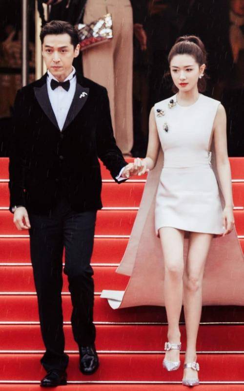 张萌|这不是《乘风破浪的姐姐》！而是娱乐圈社交阶层的缩影