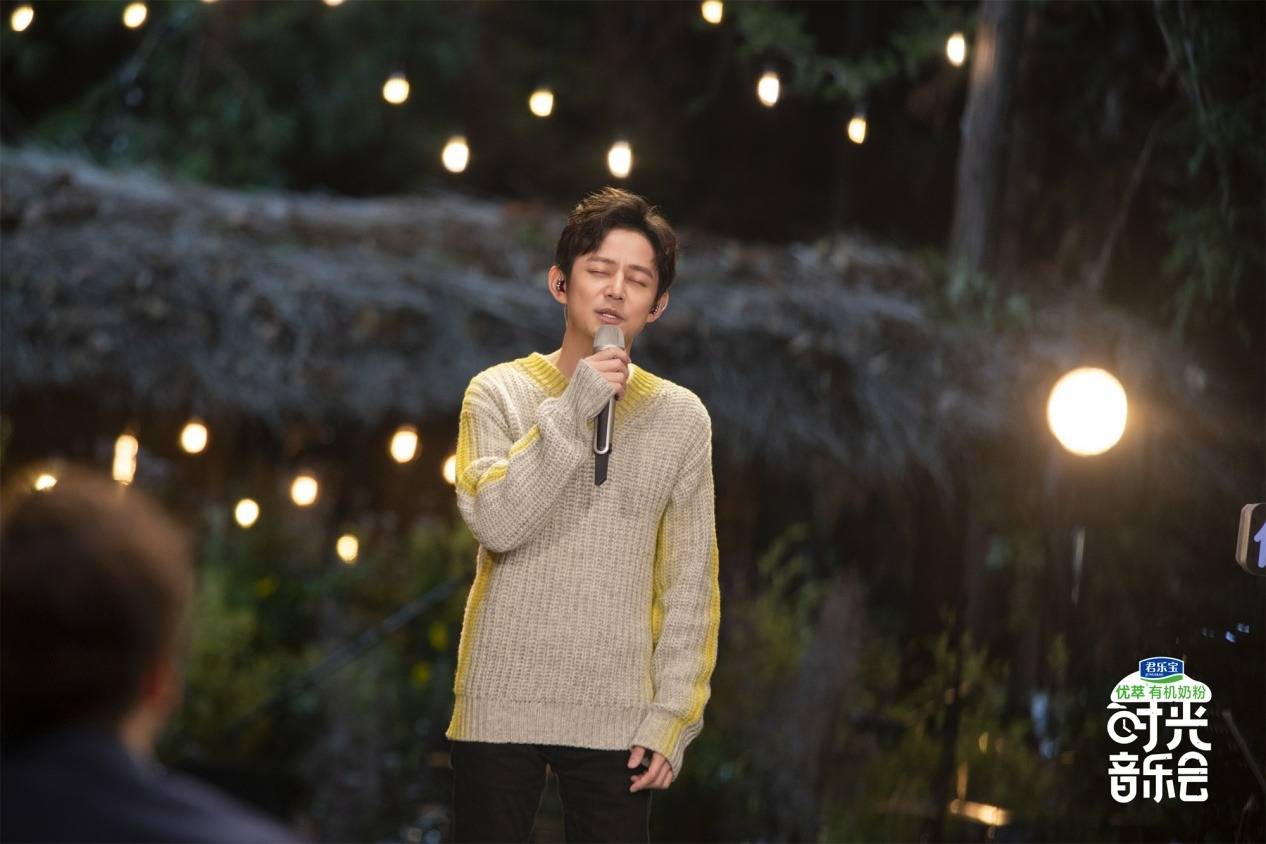 交流|《时光音乐会》热度再升级！众歌手翻唱张杰金曲，交流使音乐更美妙