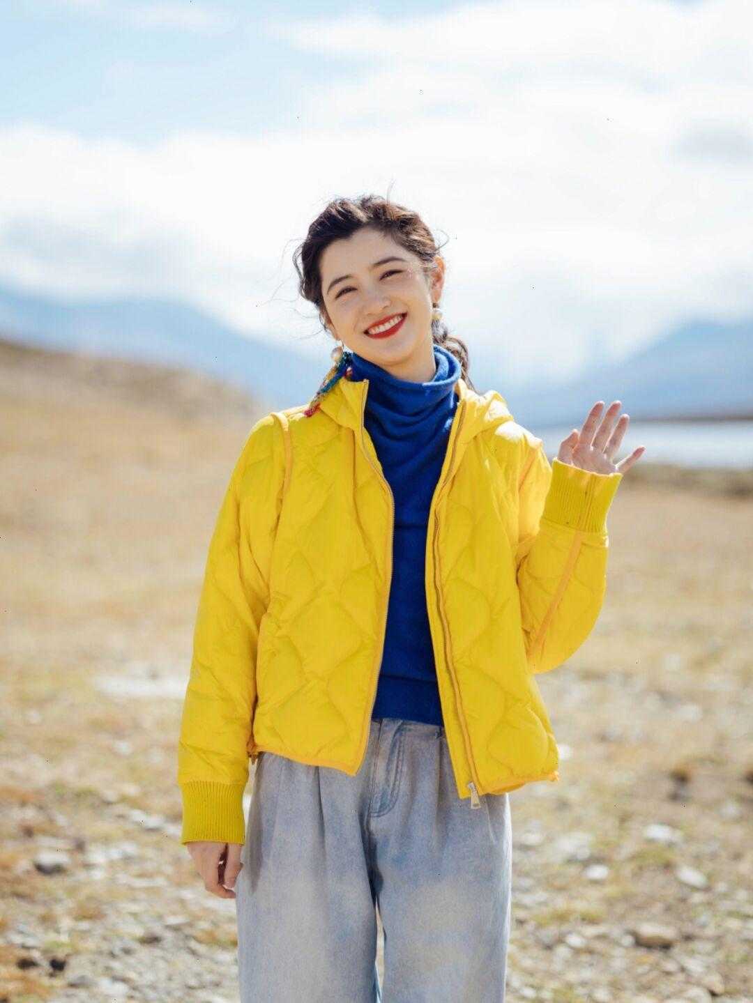 感觉 冬季穿搭没头绪？试试这些保暖舒适的短款外套，显高又洋气