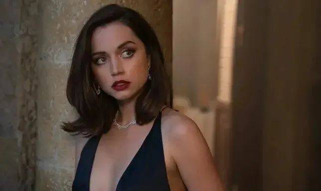 安娜·德·阿玛斯|是时候跟“007”说再见了！