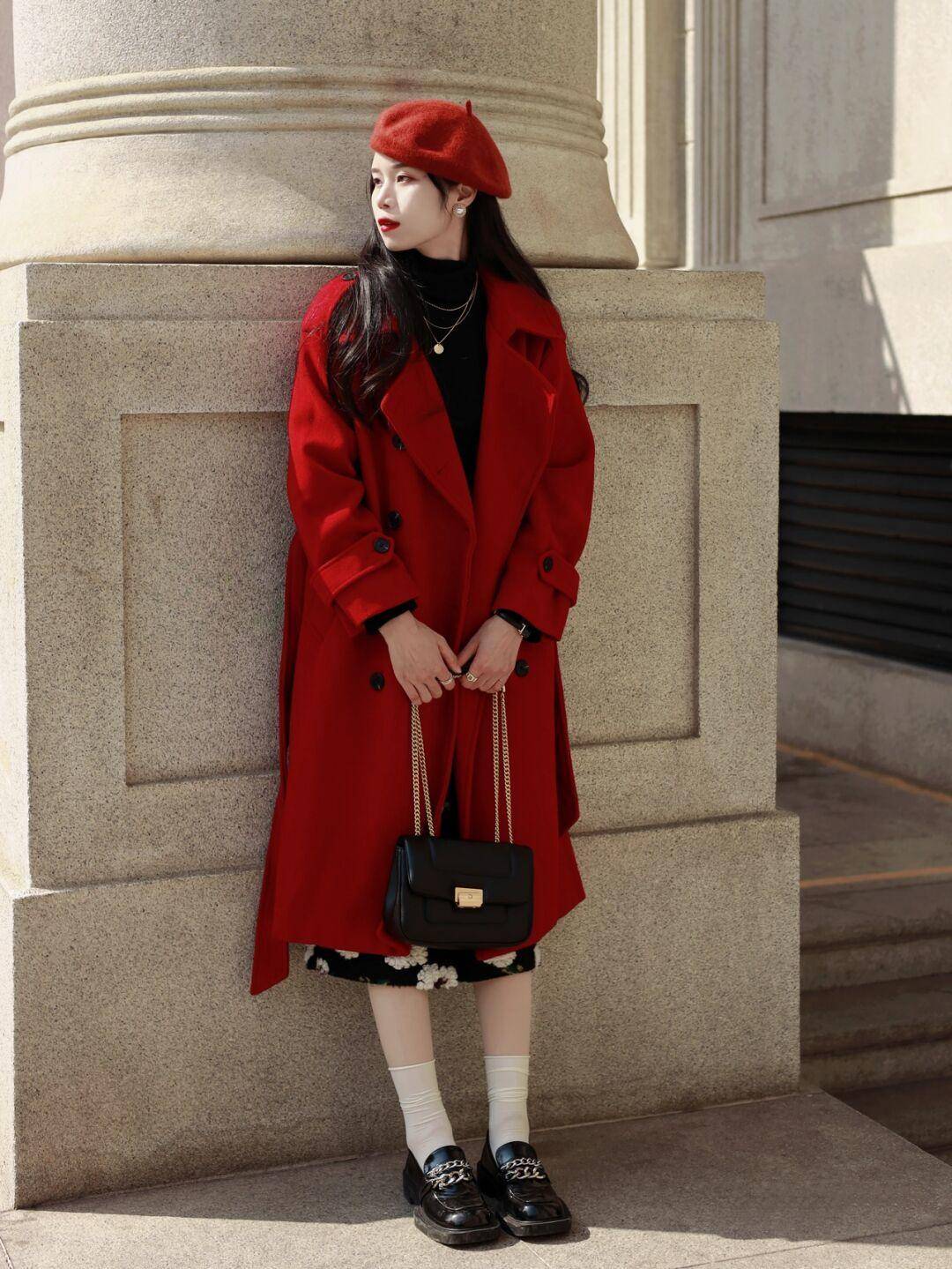 颜色 冬季搭配单品“买精不买多”，衣橱里要备“大衣”，舒适又时髦