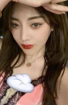 因为她是如何从万人骂的老巫婆变美学界整形模版的？