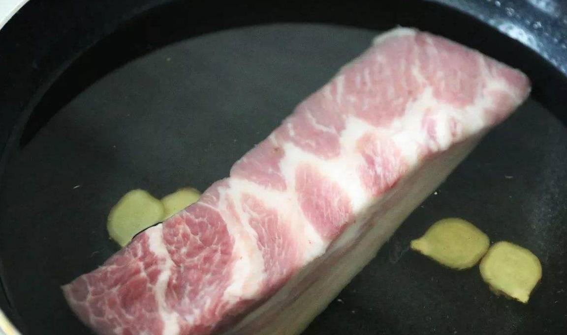 去腥|做红烧肉，学会这个小技巧，做出来的红烧肉肥而不腻，超好吃