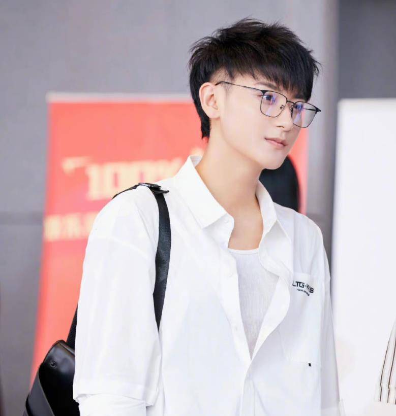 角色|网传宣璐黄子韬首度合作现代甜宠剧《宠你》,粉丝:天作之合!