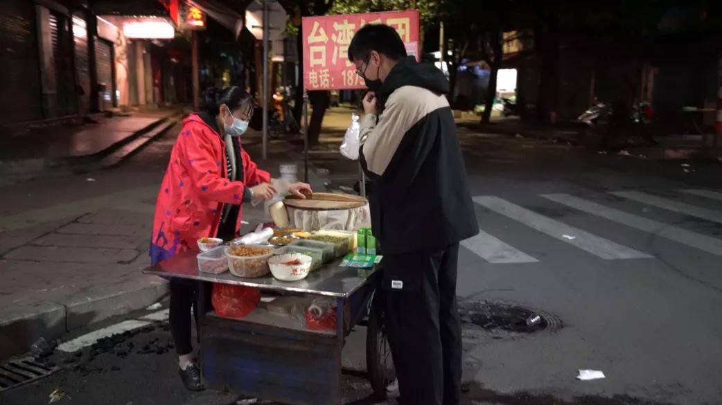 人心|寒冬送温暖,阳光暖人心 | 人工智能学院开展冬日送温暖志愿活动
