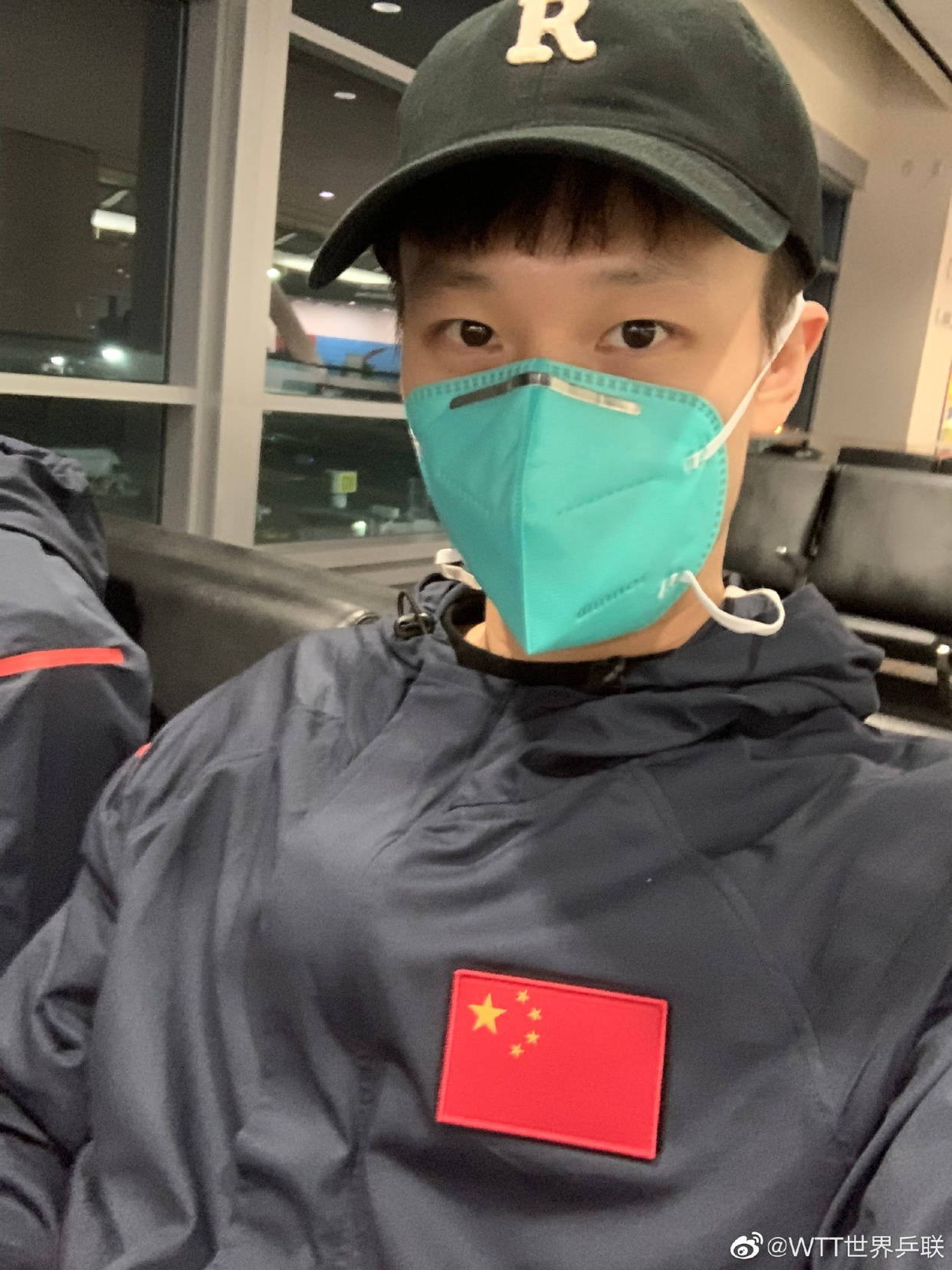 隐身|国乒抵达旧金山，转机飞新加坡，8将自拍，樊振东隐身，陈梦发声
