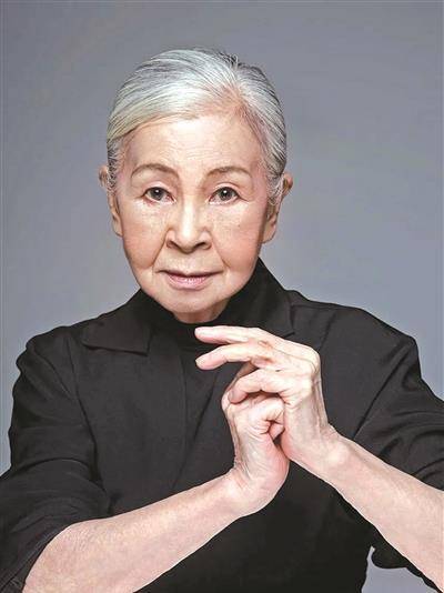 黑泽明 和田惠美去世 ：愿她继续用锦罗绸缎装饰天堂