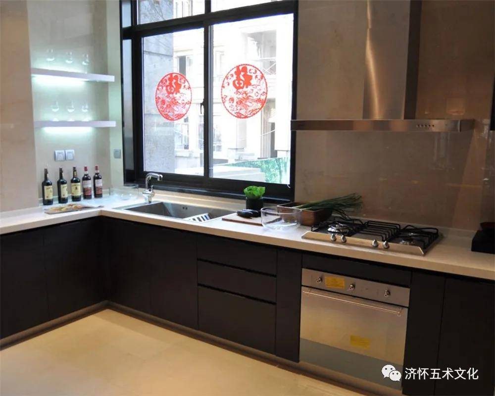 炉灶朝向方位讲究_灶台_影响_厨房