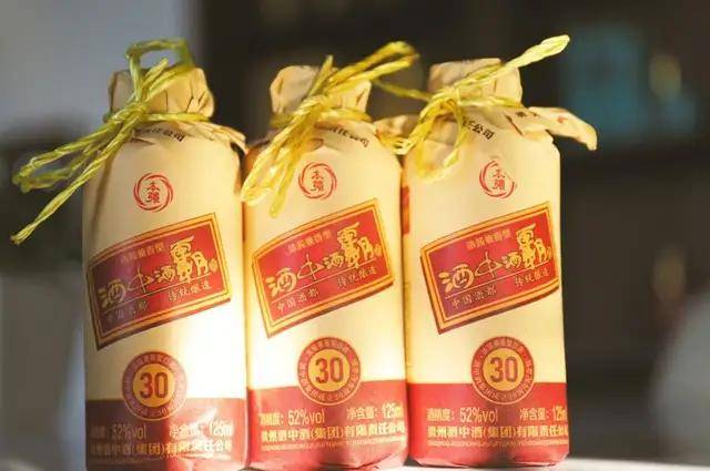 数十年弹指一挥间,酒中酒集团从没有忘记一路风雨兼程走过春华秋实的