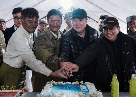 吴京再|《长津湖》续集幕后照曝光！易烊千玺吴京再现战损妆，期待值拉满