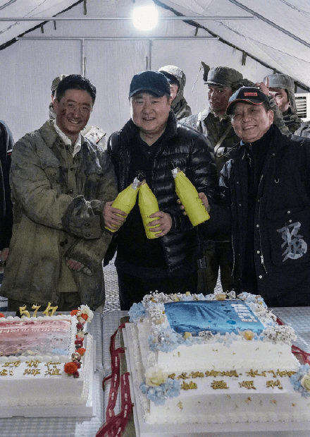 吴京再|《长津湖》续集幕后照曝光！易烊千玺吴京再现战损妆，期待值拉满