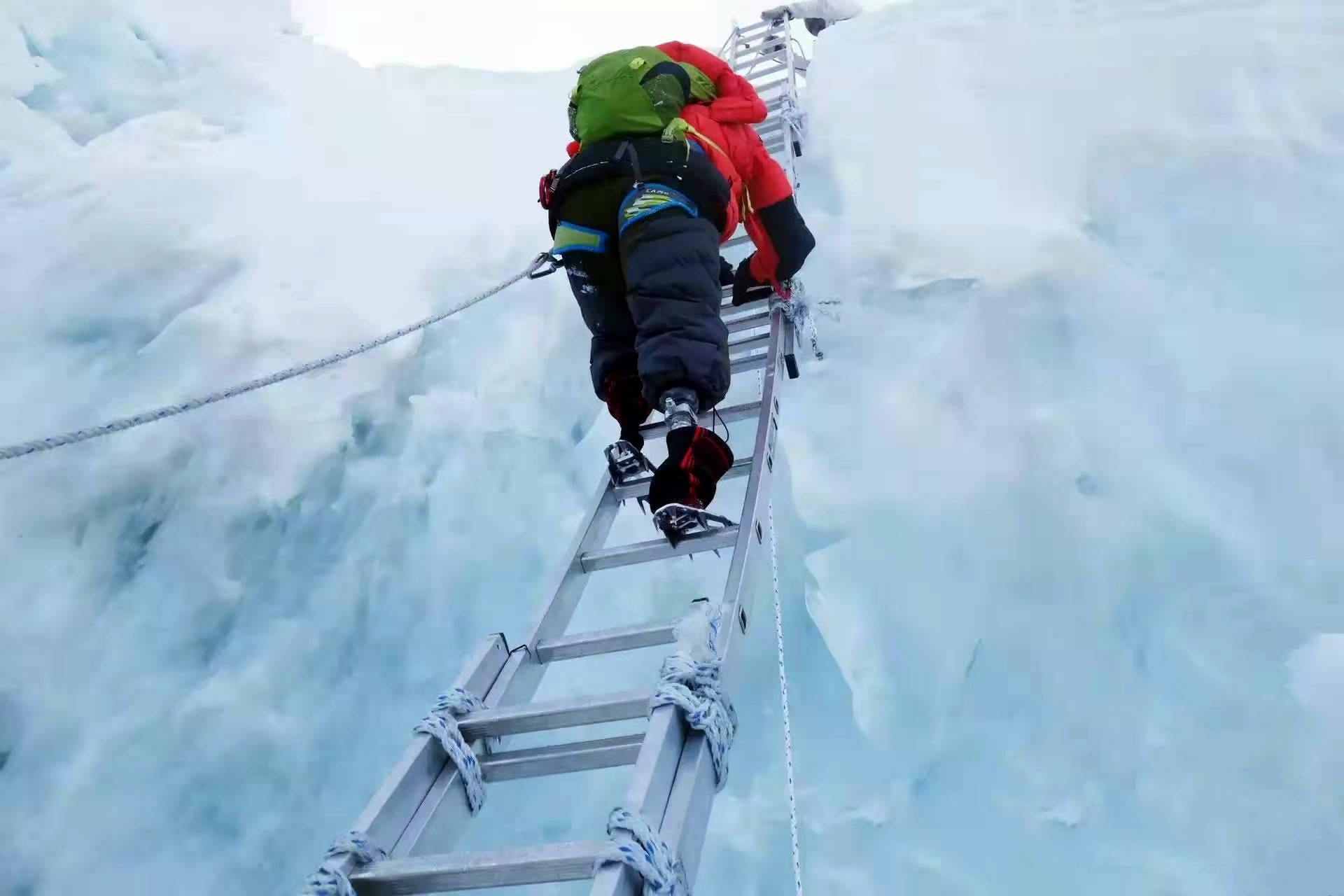原创26岁截肢47岁患癌70岁登顶珠峰他的一生都在为梦想而坚持