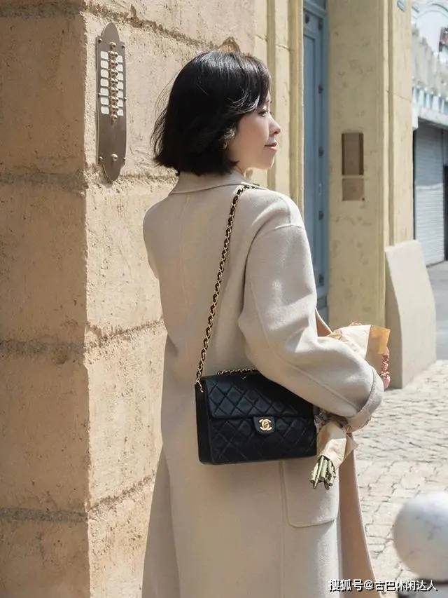 设计 柔美女人穿什么衣服？3招大衣搭配思路，尽显成熟女人味