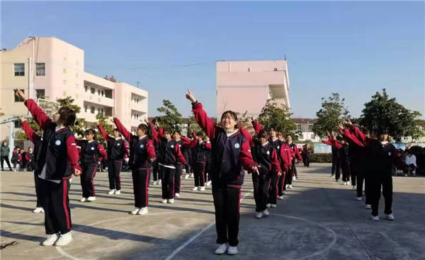 你笑起来真好看盱眙县桂五中学举行艺术节舞蹈比赛