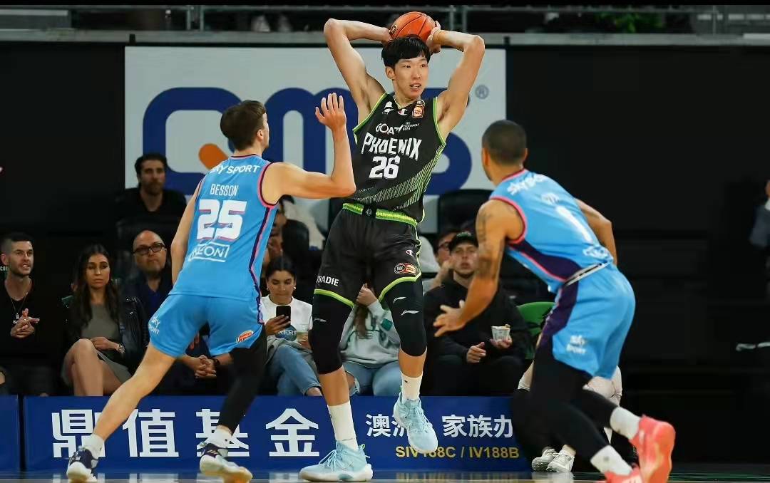 經(jīng)歷|周琦的“肌肉”強(qiáng)壯了不少！經(jīng)歷2019年的波折，大魔王更成熟了