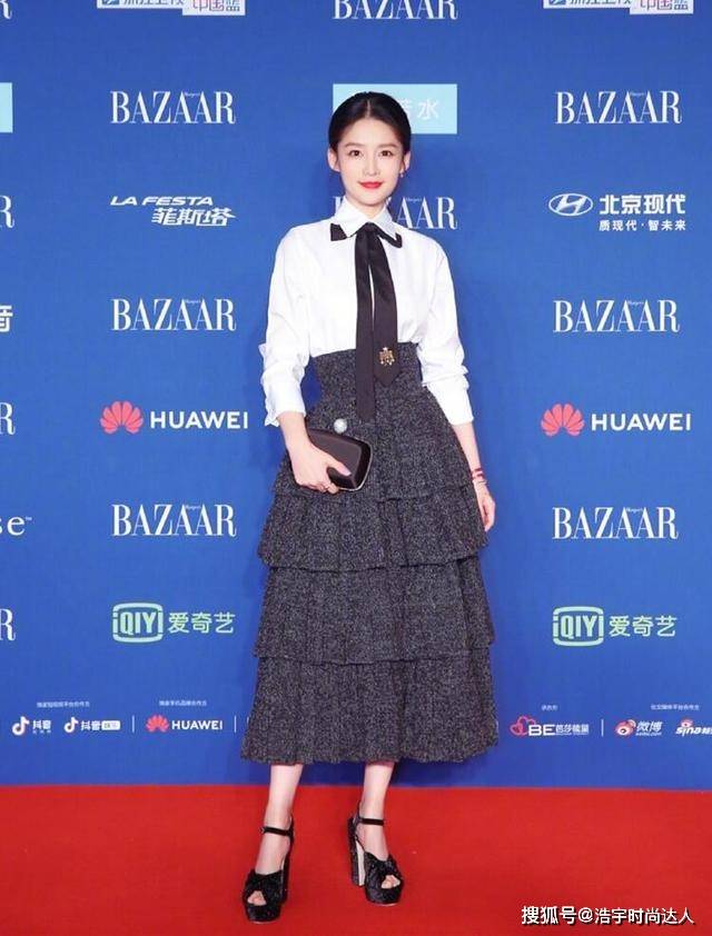 吊带 阚清子带火了一条裙子:蛋糕裙,减龄洋气有气质,不少明星都在穿