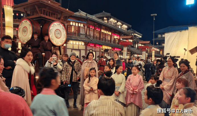 因为|赵露思新剧路透：整个人胖了一圈，温婉模样似林心如！