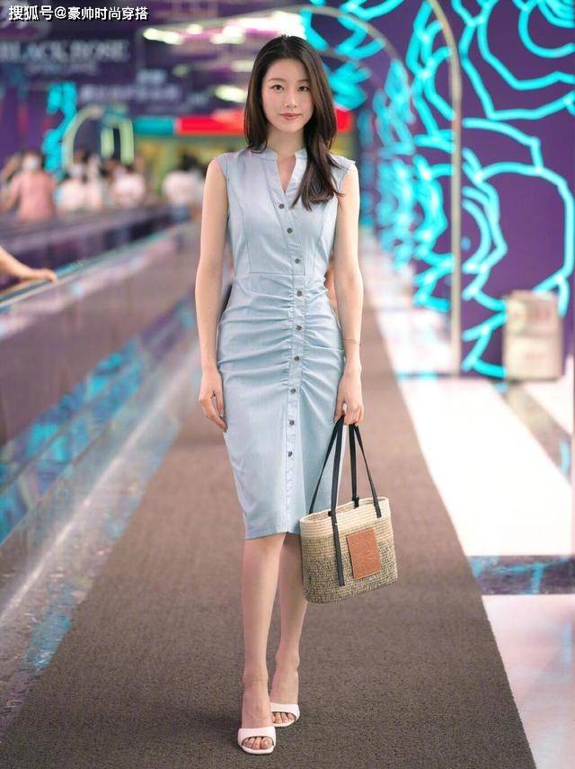 身材 初夏新穿法：凉鞋+裙子，清爽时髦又洋气，拯救你的不会穿