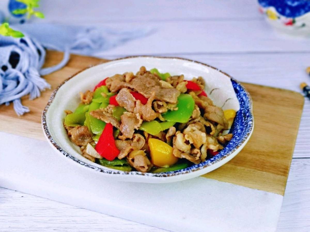 炒肉片怎么搭配菜 d41ac5f332f447dcbe58ad58ce7aa54a.jpeg