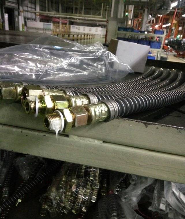 密封胶条怎么接 105e50fb0a1149d0935e8395c646a689.jpeg