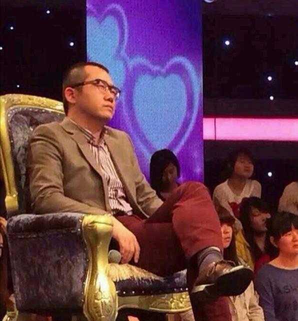 骰子|从“情感专家”，到专职带货，涂磊是如何自毁前程的？