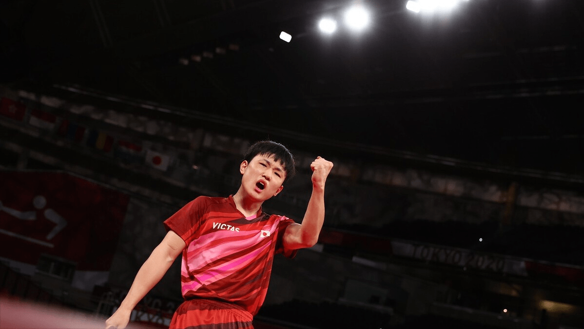 苦主|2个3-1！男单4强出炉，梁靖崑苦主出局，张本智和仰天怒吼