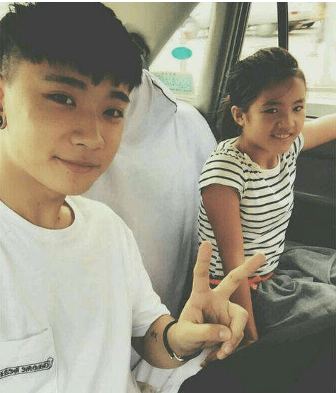 最美乡村女孩:一到假期哥哥就接走她,被宠成了白富美_李勒优_崔晋_小