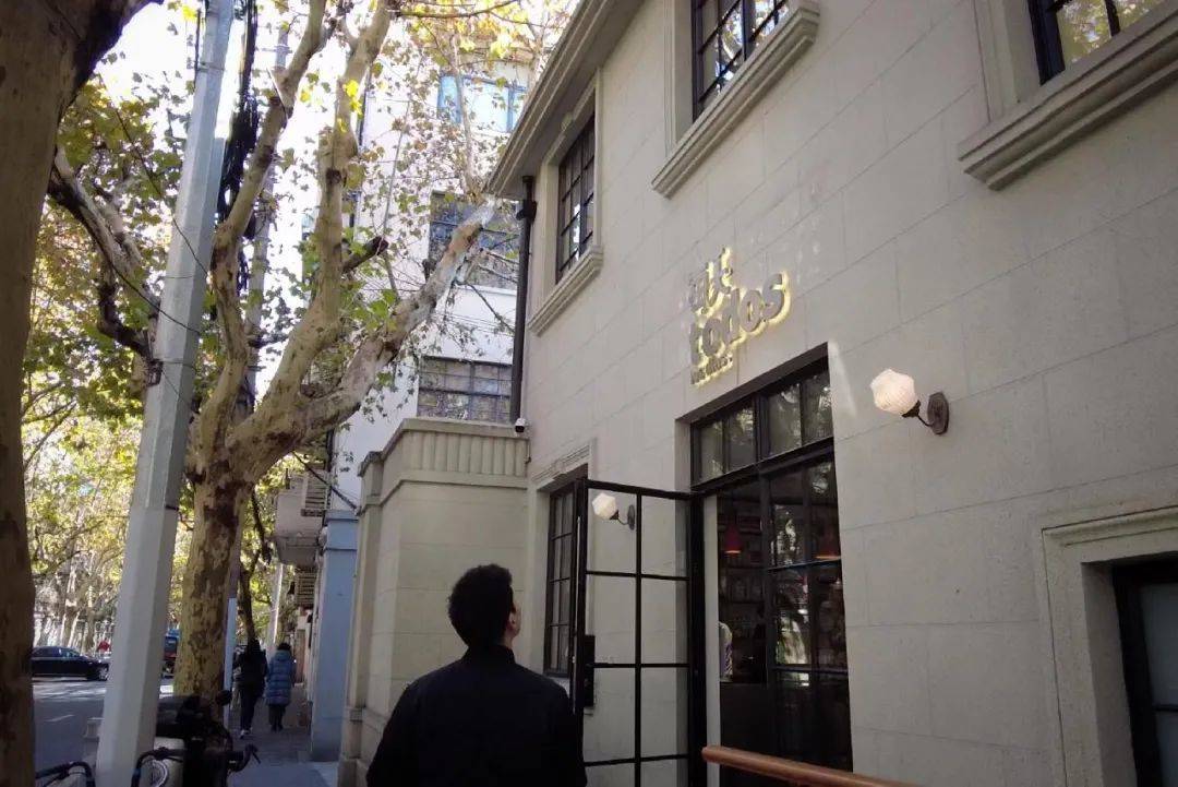 因为陕西一老板喊话网红模特：“要被你们烦死了！”
