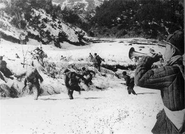 展开激烈的巷战2日3 时30分,116师占领云山城在第39军的猛烈攻击下