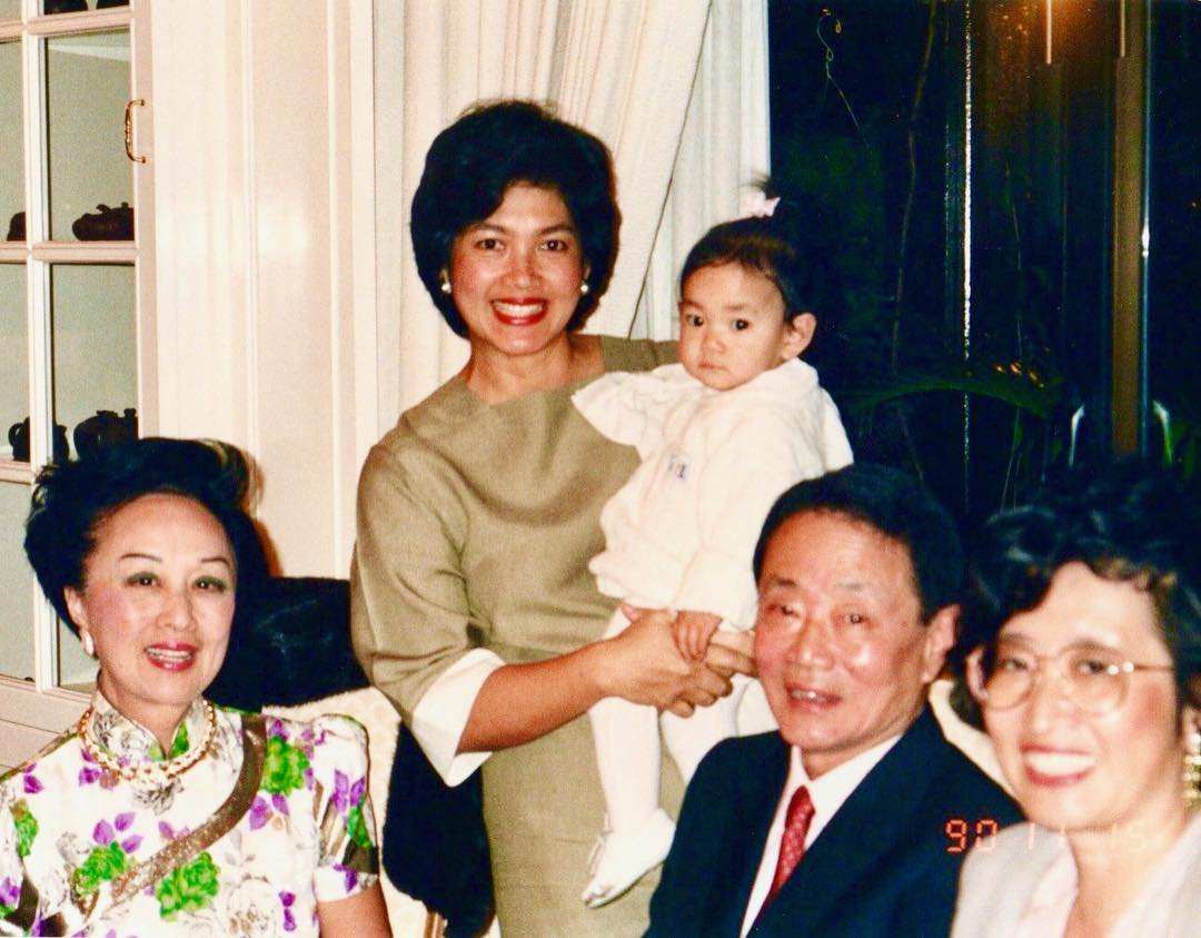 郭鹤年接到这个任务之后,没有推辞,立刻就行动起来.