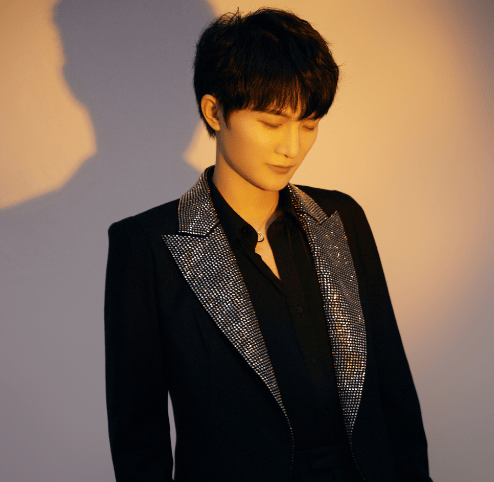 "眼中人,心中曲",好喜欢周深的《海上蝶》,听到中