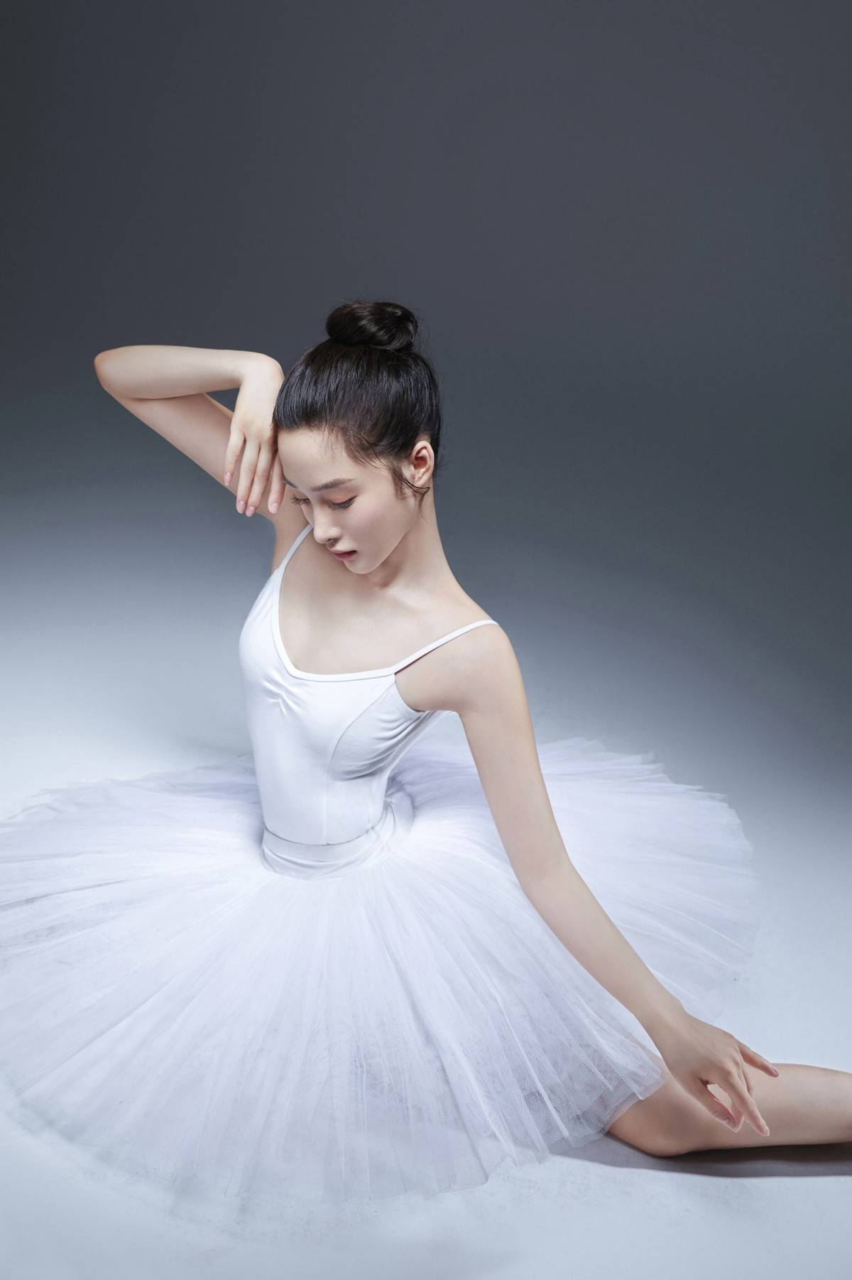 百变孙嘉璐,不变的是天生纯欲感,穿什么都美到犯规!_girl_气质_芭蕾舞