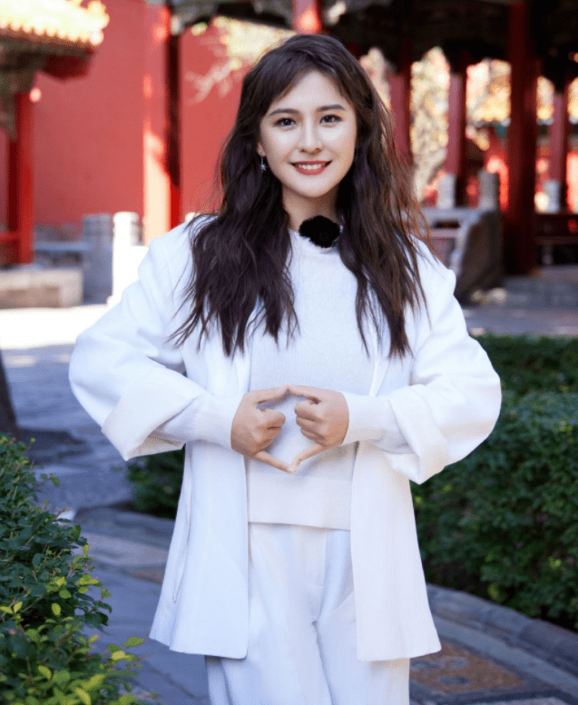 演技 又一个新疆美女,没有热巴的颜值,全靠演技说话