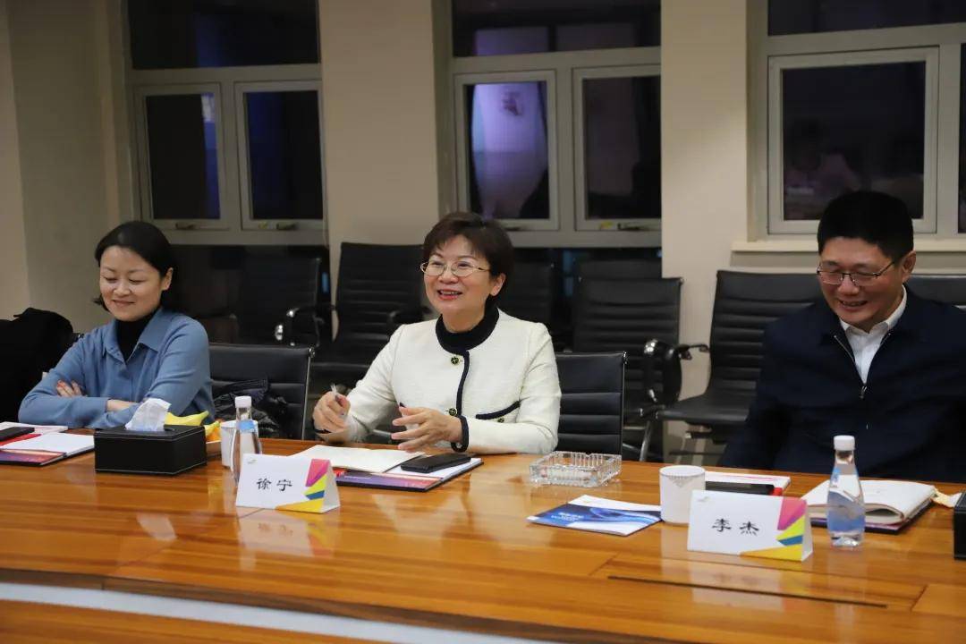 南京市委宣传部副部长汪晓燕以及建邺区委宣传部等领导一行莅临永达
