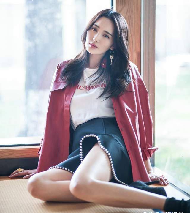 乔小曼|白百何《门锁》最美女演员:90后中戏校花,撞脸金晨,天生大长腿