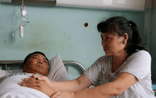 陈建|肝内有癌，腹部先知！不论男女，腹部出现3异常，多半是肝“扛不住了”