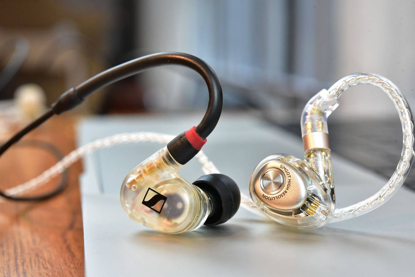 千元内的人声之王兴戈em2r耳机评测