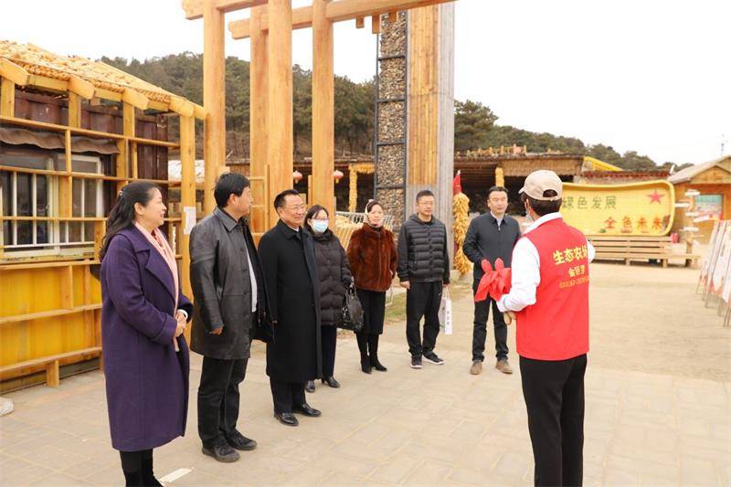 金叵罗村隶属于北京市密云区溪翁庄镇,金叵罗村是重要的生态涵养区